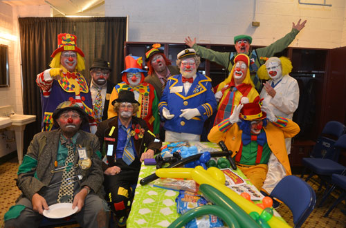 clowns shrine circus Milwaukee
